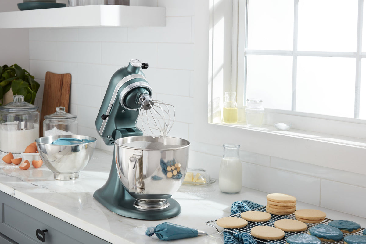 KitchenAid 4,8 L 5KSM175 Artisan Küchenmaschine Steellover mit Edelstahl-Werkzeugen